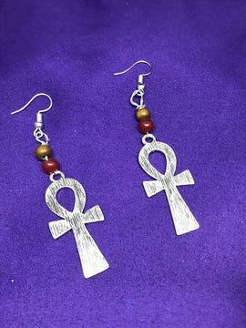 Orecchini con ciondolo Ankh realizzati in argento