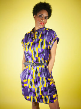 Afrikanische Kleid In erstaunlichen Kente