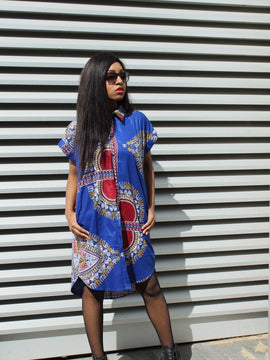 Afrikanisches Hemdkleid im blauen Dashiki-Druck - Festivalkleid